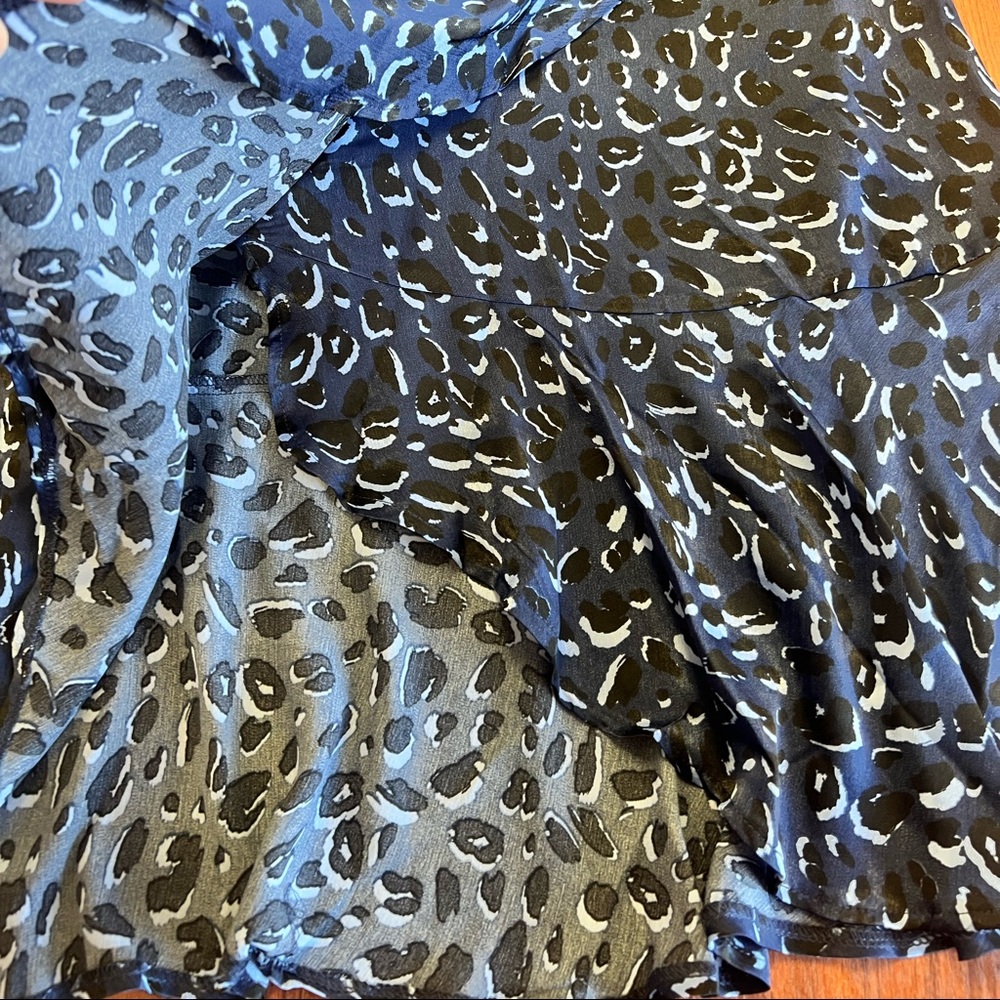 Eloquii Blue Animal Print Asymmetrical Faux Wrap Skirt Size 28 NWT - Picture 5 of 12